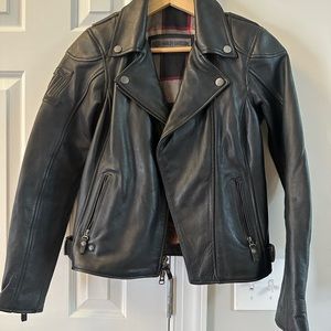 Harley Davidson leather jacket- Alameda size small. Heavy weight leather